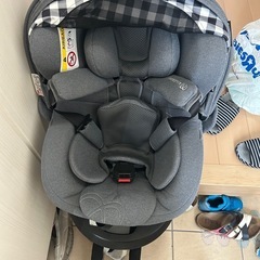 【美品】エールべべ 新生児から使用可 チャイルドシートの画像