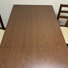 ニトリ ダイニングテーブルセット（伸縮式・チェア2脚付）使用感あり／引き取り限定の画像