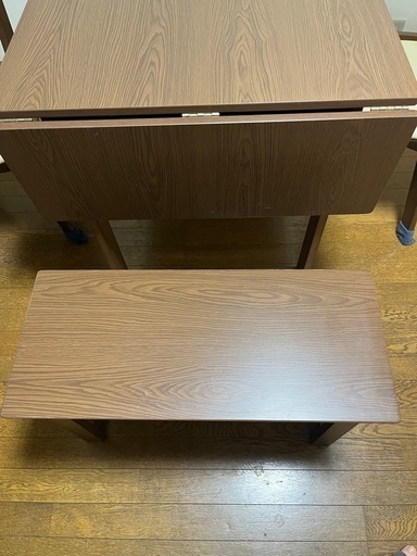 【直接受け取りのみ】【愛知県西尾】木製テーブル　イス2脚（青もあり）　ニトリ 直接受け取りのみ】【愛知県西尾】木製テーブル イス2脚（青も