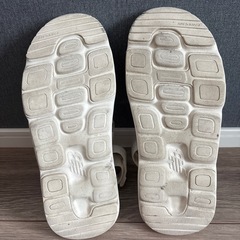 ニューバランス　サンダル　レディース
の画像