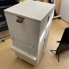 コンパクトドレッサーの画像
