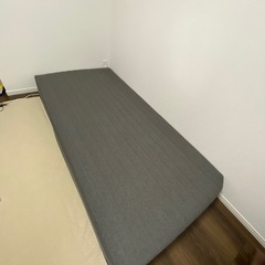 シングルベッド脚付きマットレス(ニトリ)の画像