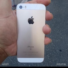 iPhone se第1世　64GBの画像