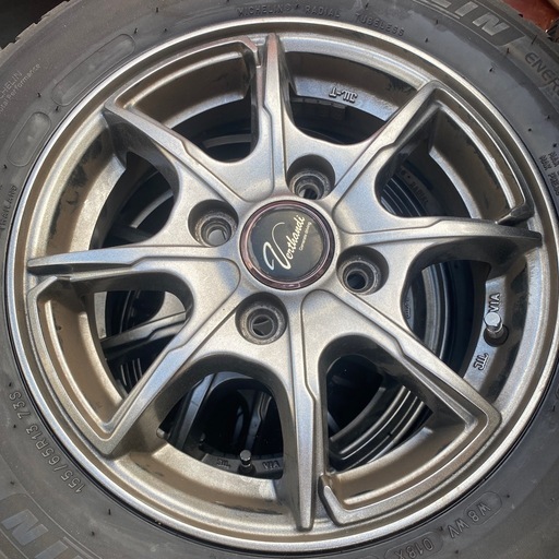 アルミホイル付タイヤ