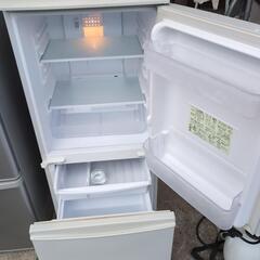 2012年製　シャープ137L冷蔵庫の画像