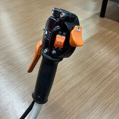【中古】【動作OK】【店頭引取限定】刈払機　共立　SRE2327G　2サイクルエンジンの画像