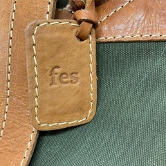 H2508-193 fes リュック カーキ 中古の画像