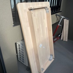 ダイニングテーブルの画像