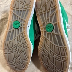 【新品】adidasスニーカー　27cmの画像
