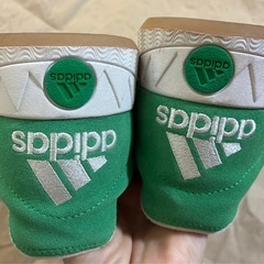 【新品】adidasスニーカー　27cmの画像
