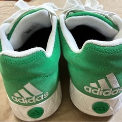 【新品】adidasスニーカー　27cmの画像
