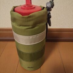 nalgeneのボトルとdeuterのボトルホルダーのセットの画像