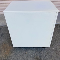 三段ワゴン　鍵付き　袖机　オフィス家具　デスクワゴン　スチールワゴン　キャスター付の画像