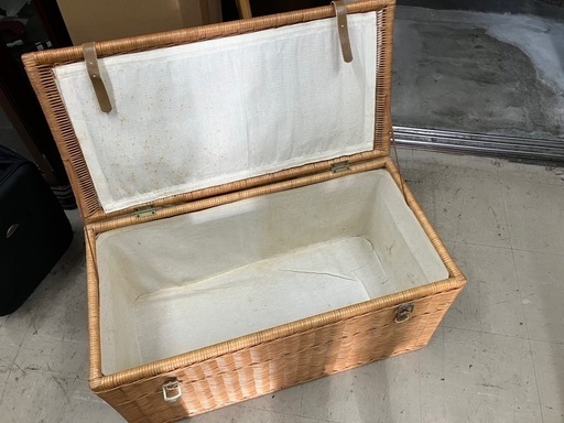 H2508-195 ラタン製巨大ボックス 人気のラタン製ボックス入荷しました！！ 1点限り ご予約はお早目に！！ 中古