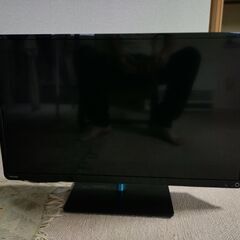 東芝32インチ液晶テレビ、リモコン付きの画像