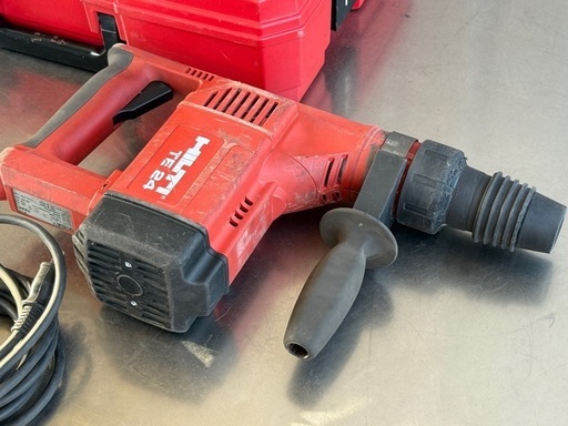 A584◇ヒルティ◇ロータリーハンマードリル◇SDSドリルビット付◇振動ドリル◇TE24 A584◇ヒルティ◇ロータリーハンマードリル◇SDSドリルビット付◇振動