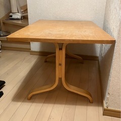 意外と大きな
センターテーブルの画像