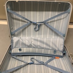 ピンクスーツケース中古鍵付きの画像