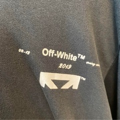 off-whiteパーカーの画像