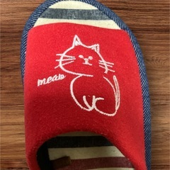スリッパ　室内用　猫柄　赤の画像