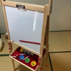 2023年製 スタンド付きホワイトボード 木製イーゼル 高さ調節可能 8/12までの画像