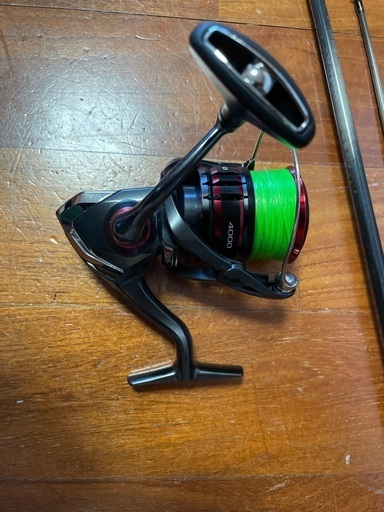 10000円20ヴァンフォード4000ほぼ新品、傷なし 釣りリール