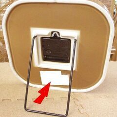 天然木＆陶器 置時計 壁掛OK 卓上スタンドあり 木製に陶器枠【訳あり】 ウッドクロック アナログ 電池式 札幌市北区屯田の画像
