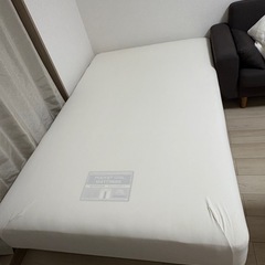 ニトリ セミダブルベッドの画像