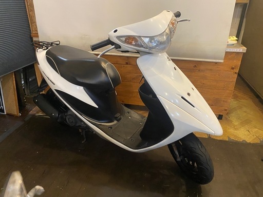 スズキ　アドレスV50 実動車　人気の白