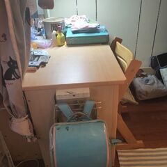 子供用のベッド＆デスクの画像