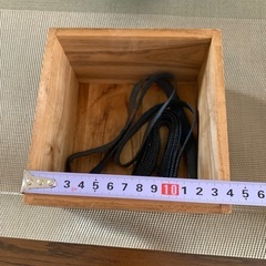 木の箱の画像
