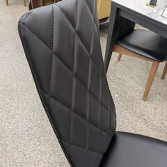 ジモティー見た！で5%OFF【ダイニングチェア】大川家具 美品 チェア 椅子 ハイバックチェア オーク材 レザー 合皮：ショコラ/ブラックの画像