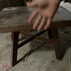アンティークテーブルの画像