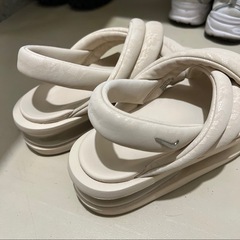 ナイキ エアマックス アイラの画像