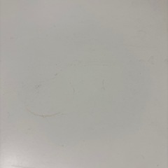 IKEAサイドテーブルの画像