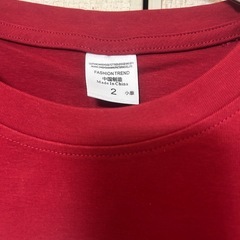 新品　Tシャツ 赤の画像