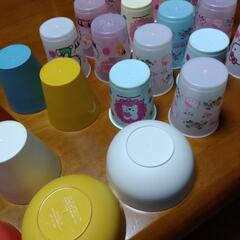 子供用、プラスチックコップ数点キティちゃんの画像