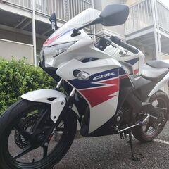 CBR125R 即膝擦り仕様　バックステップ、マフラー付きの画像