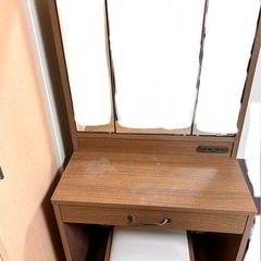 ドレッサー　ブラウン　三面鏡　椅子付き　の画像