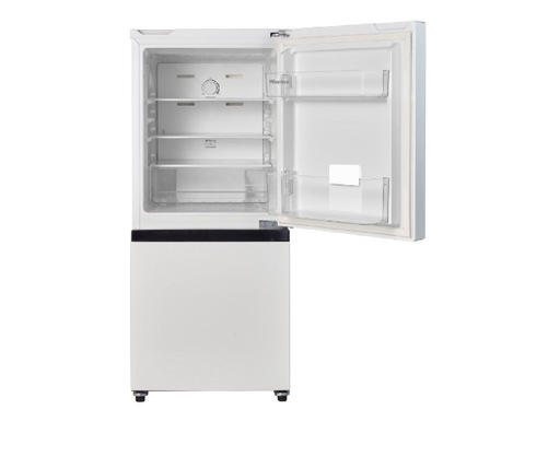 2024年製】Hisense 135L 2ドア冷凍冷蔵庫 (も) 首里のキッチン