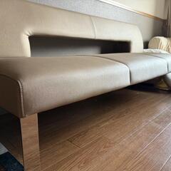 【美品】スタイリッシュ ソファベンチ／ベージュ（背もたれ開口デザイン）の画像