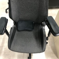 SECRET LAB TITAN ゲーミングチェア　ブラック　【トレファク堺福田店】の画像