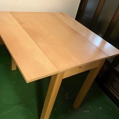 IKEAのテーブル　伸縮型　お取引中の画像
