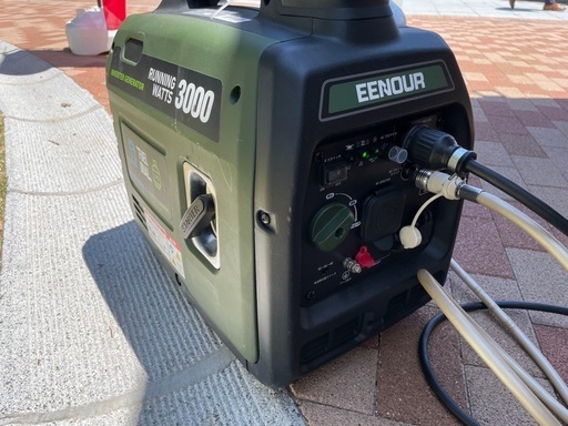 EENOUR インバーター発電機 DK3000iSDF 定格出力3.0kVA/2.8kVA LPガス·ガソリン両用 正弦波 防音型 高出力 軽量 静音 家庭用 プロパンガス 並列運転 50Hz/60Hz切替 過負荷保護 オイル不足警告 キャンプ DIY キッチンカー 移動販売 イベント 建設作業 災害時に大活躍