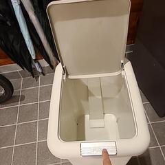 ゴミ箱(大)の画像