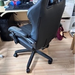 ゲーミングチェアの画像