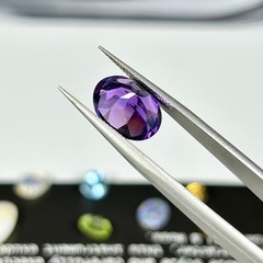 天然石 アメジスト 4.12ct ルースの画像