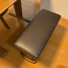 ダイニングテーブル、椅子3脚の画像