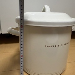 ホーロー缶の画像