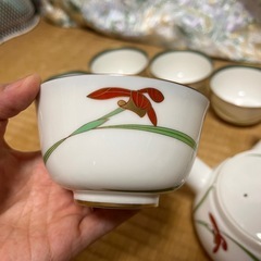有田焼「香蘭社」の湯呑みと急須セットの画像